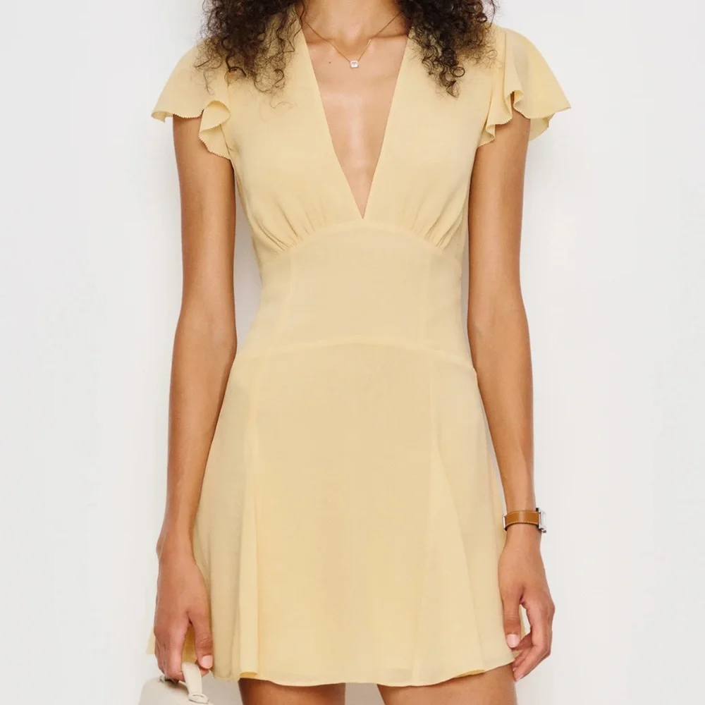 Reformation Alain Dress - Picture 1 of 4